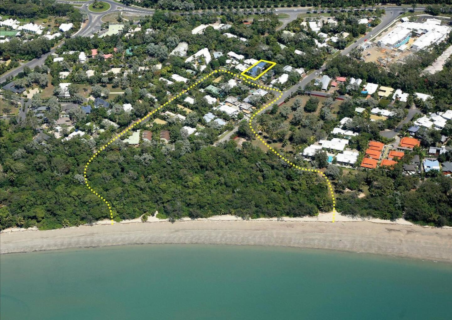 Beauty Tiny Walk To Sea Villa Port Douglas Exterior photo